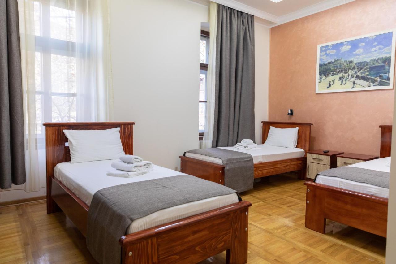 Hotel Kutko Панчево Экстерьер фото