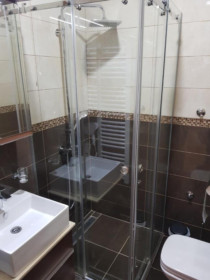 Hotel Kutko Панчево Экстерьер фото