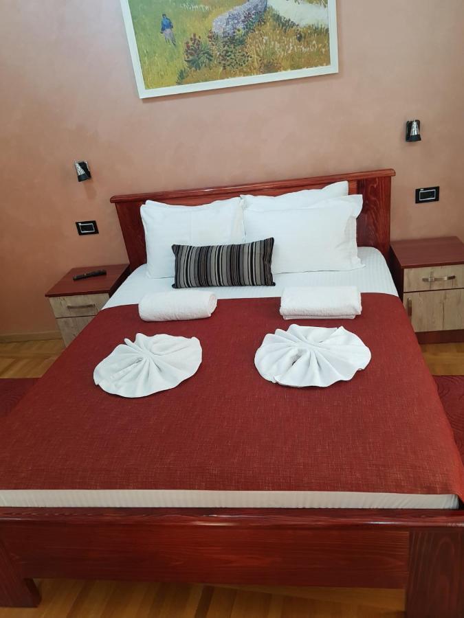 Hotel Kutko Панчево Экстерьер фото